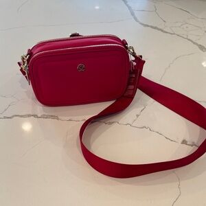 lululemon athletica Red Camera/Crossbody Bag NWT! **New Year